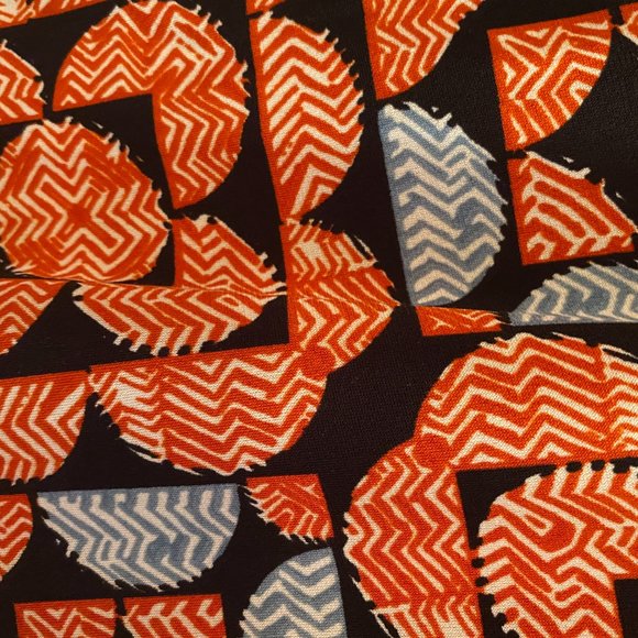 LulaRoe Irma High-Low Tunic Top, Size XL (20-22) - Picture 2 of 2